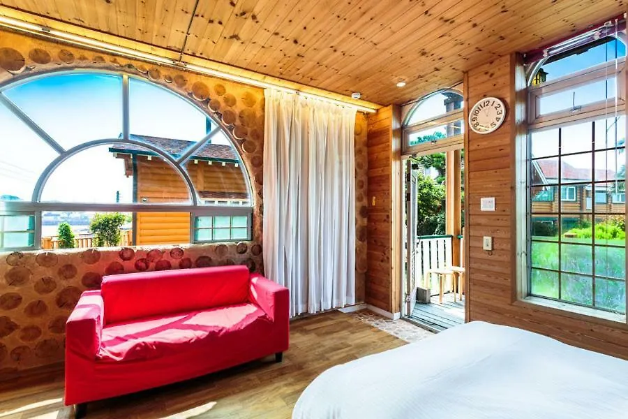 Seogwipo Neulbada Pet Pension Jeju South Korea