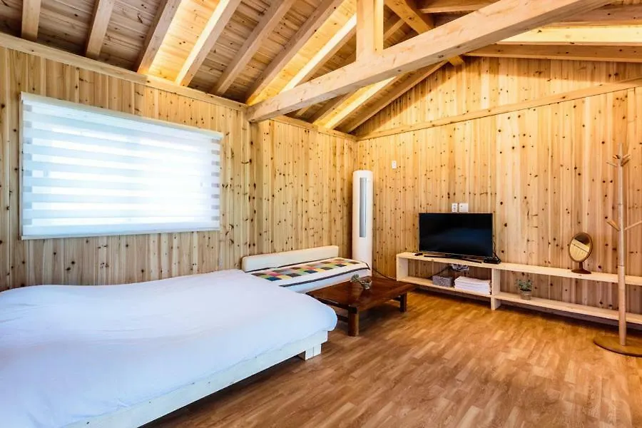 Seogwipo Neulbada Pet Pension Jeju Vakantiehuis
